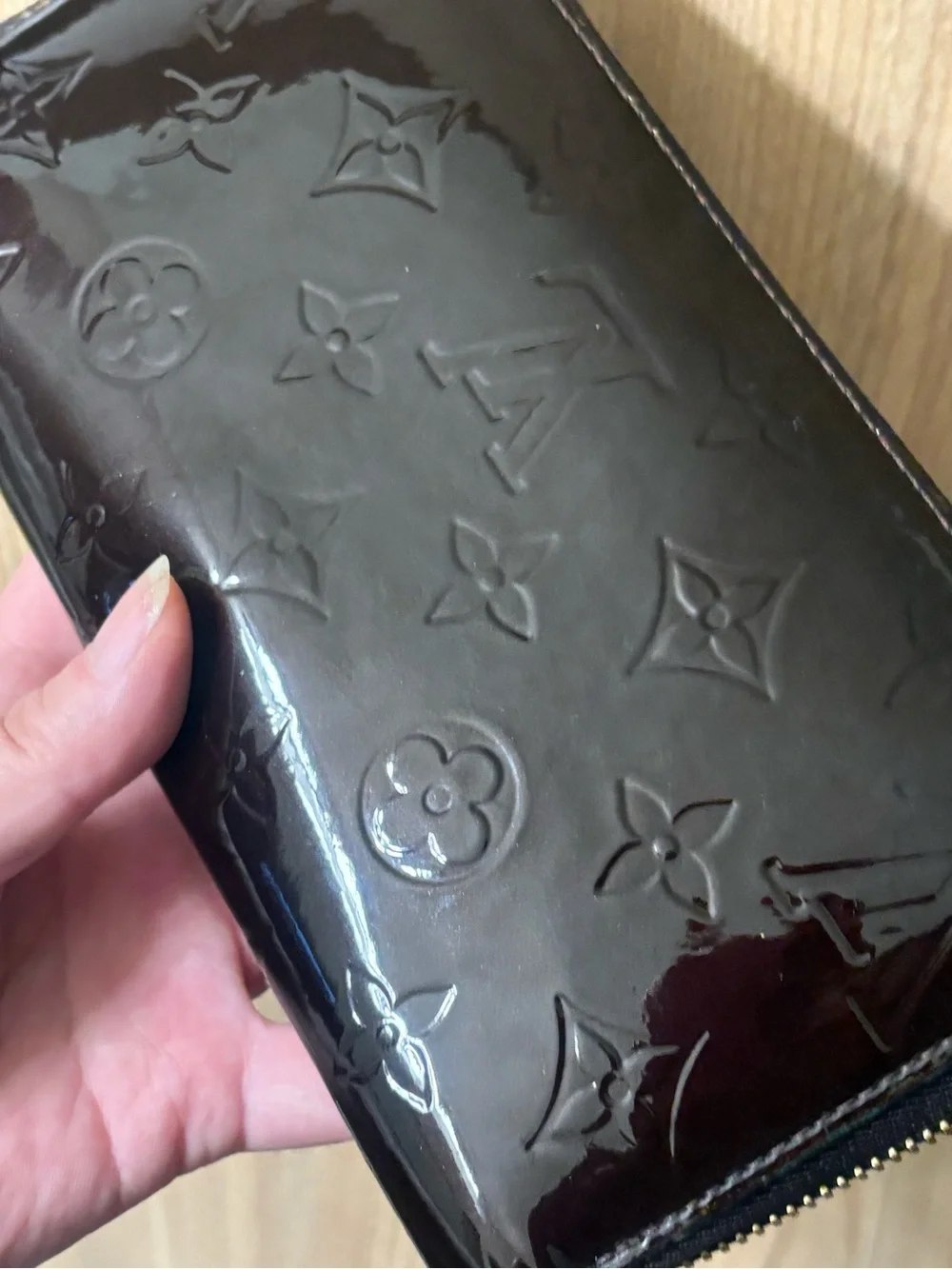 Authentic Louis Vuitton Monogram Vernis Long Wallet